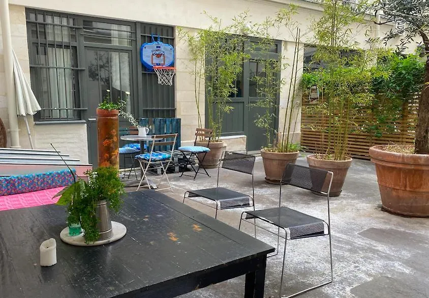 Appartement Confort & Lumineux A Belleville-Buttes Chaumont 파리 0*,  프랑스