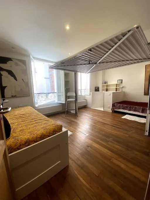 Appartement Confort & Lumineux A Belleville-Buttes Chaumont Paris France